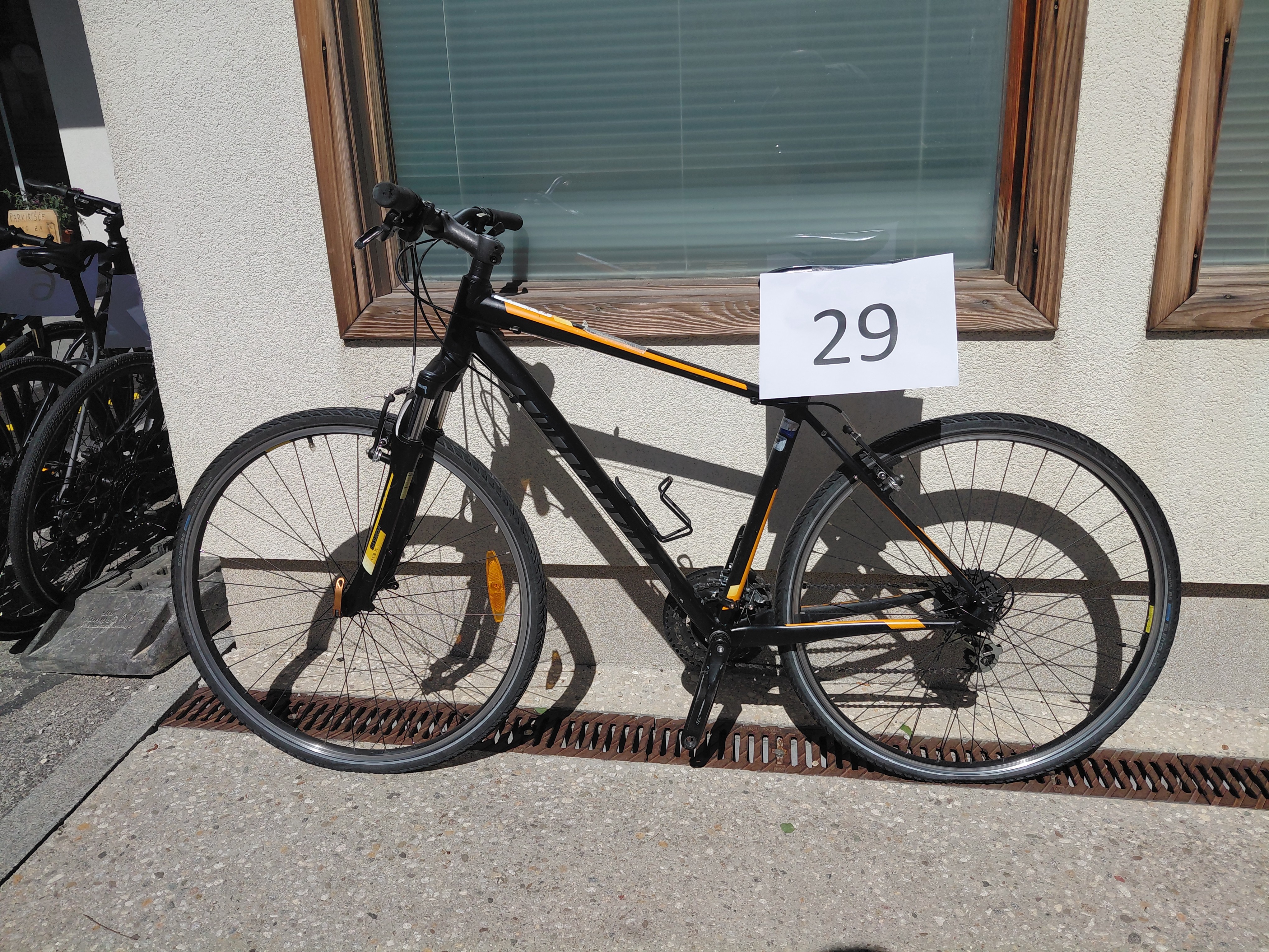 #-29 ZA DELE, ZANIČ KOLO TREKING-SPECIALIZED CROSSTRAIL 016 blk/cha